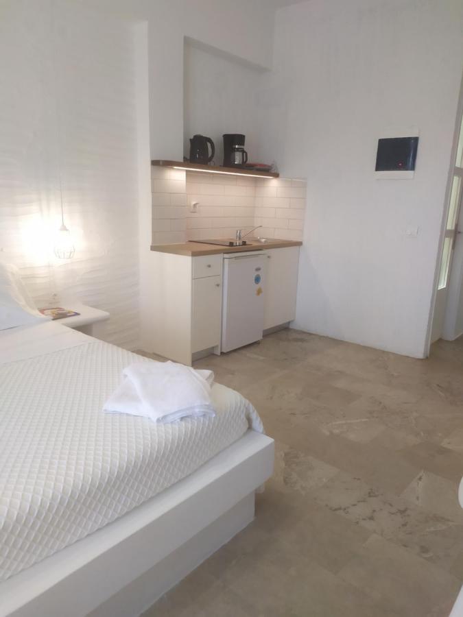 Nora Norita Aparthotel Batsi  Ngoại thất bức ảnh