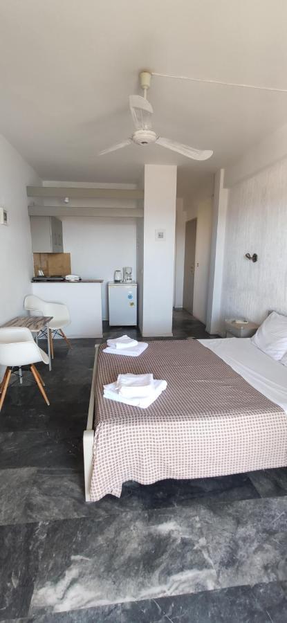 Nora Norita Aparthotel Batsi  Ngoại thất bức ảnh