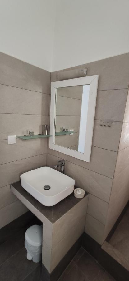 Nora Norita Aparthotel Batsi  Ngoại thất bức ảnh
